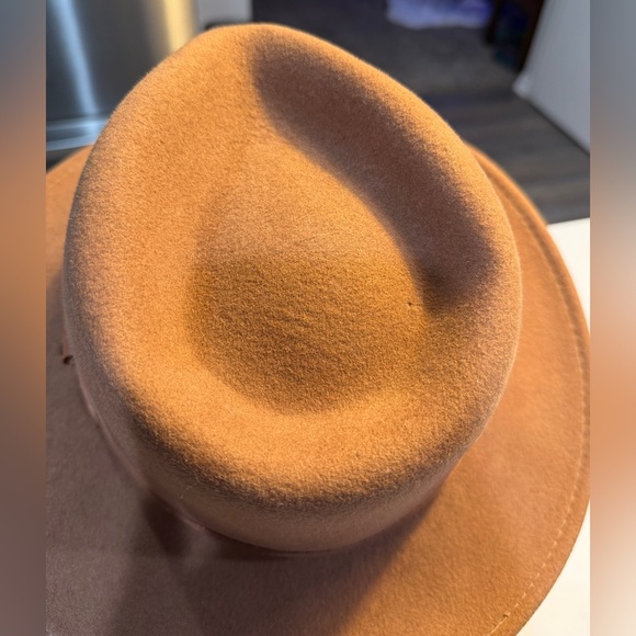 Classic Wool Felt Fedora Hat— 100% Wool • Made in USA • Trendy/ Stylish look - Picture 4 of 13